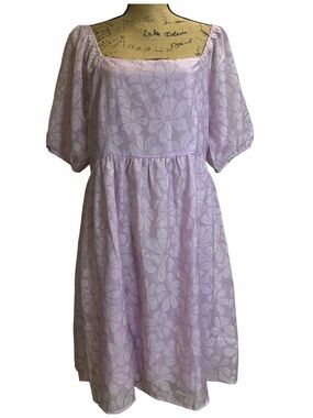BaeVely Lilac Floral Puff Sleeve Square Neck Dress EC. Size 1XL